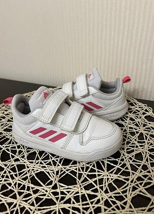 Кросівки adidas tensaur р.26.5 уст 16.5 см.