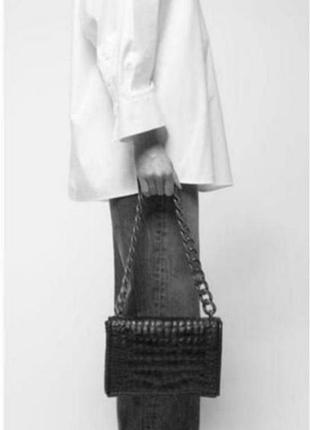 Zara сумочка легкая кроме цепочки массивная и тяжелый новая с бирочкой заказанная на официальном сайте