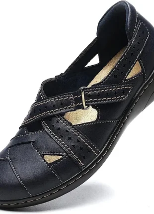 Комфортні шкіряні туфлі clarks