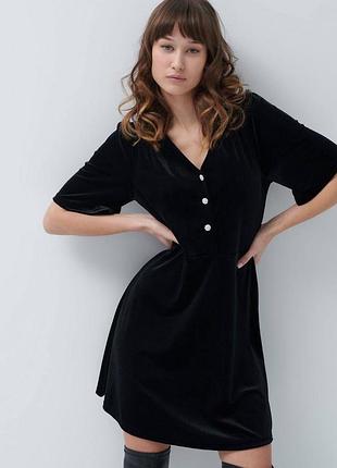 Бархатна сукня