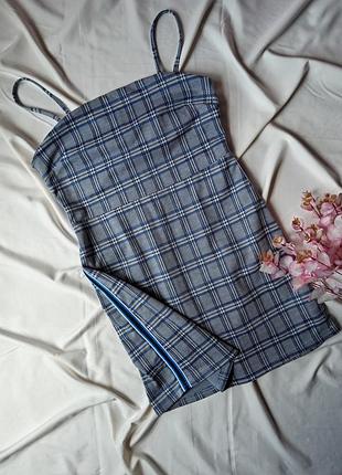 Платье мини в клетку на бретелях 46