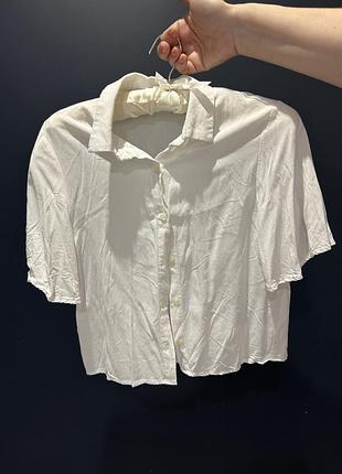 Сорочка біла жіночка вкорочена з коротким рукавом