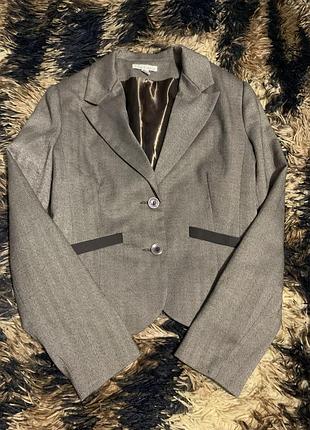 Піджак є обмін розпродаж 📣📣📣