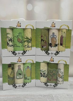 Набір кухонних махрових рушників з вишивкою в подарунковій коробці 3 штуки туреччина