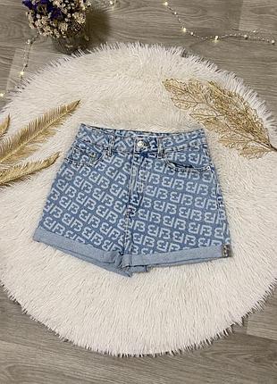 Жіночі джинсові шорти