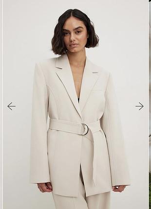 Шикарний новий піджак nakd