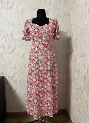 Плаття в квітковий принт