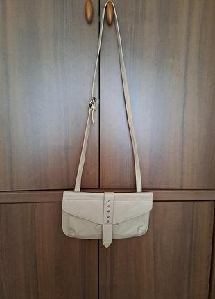 Жіноча  сумочка на довгому  ремінці