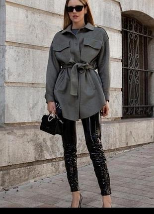 Сорочка-пальто з поясом з вовняної суміші zara