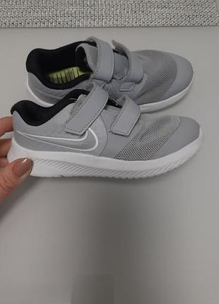 Кросівки nike  для хлопчика 26-27 розмір