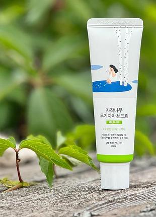 Солнцезащитный крем round lab birch juice mild-up sunscreen spf50+ pa++++ 50 ml