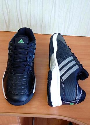 Мужские кожаные кроссовки adidas.