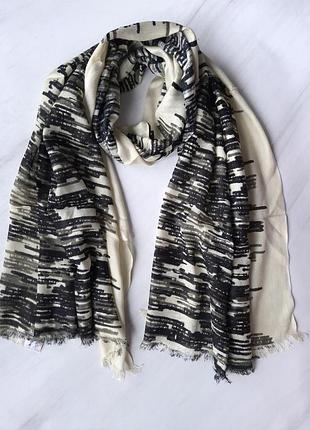 Шарф-палантин женский абстрактный принт весна-осень part two 188х72 см молочный с черным