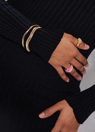 Набор браслетов на руку изогнутой формы prettylittlething золотистые