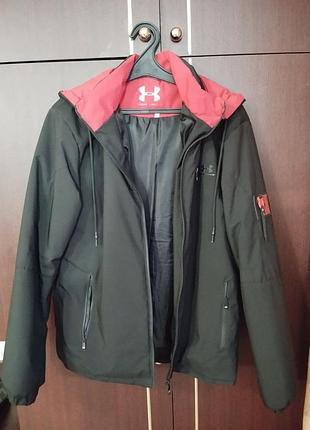 Куртка мужская (демисезонная) черная с красным капюшоном размер 52 under armour