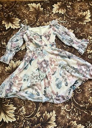 Нежное цветочное платье