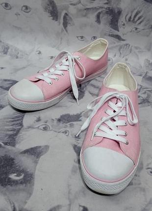 Розовые кеды