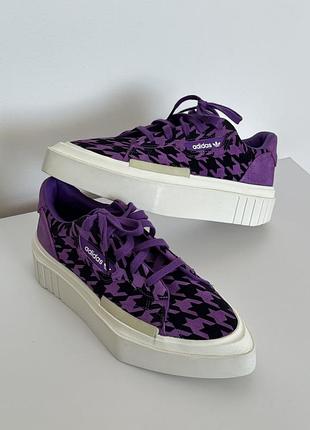 Жіночі кросівки adidas 39,5 розмір3 фото
