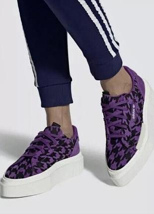 Жіночі кросівки adidas 39,5 розмір10 фото