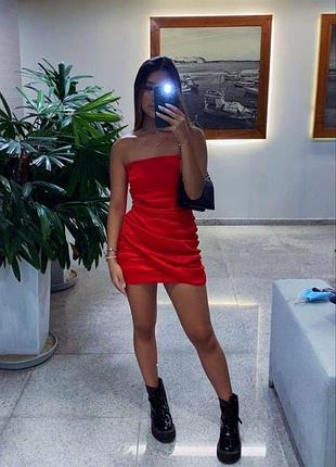 Сукня шовк zara
розмір с-м