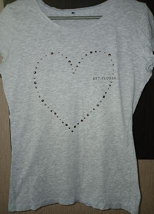 Жіноча футболка