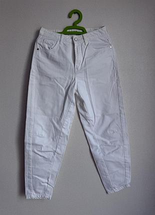 Джинси білі в ідеальному стані