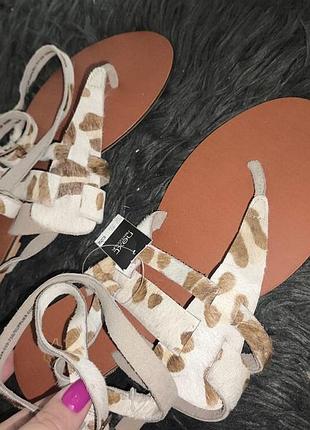 Next uk6.5 40p нові сандалі хутро корова