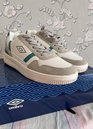 Нові кросівки чоловічі umbro розмір 43