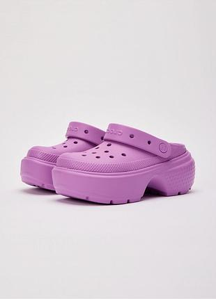 Женские кроксы на платформе crocs stomp clog bubble