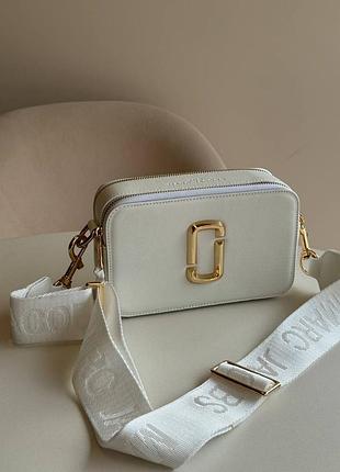 Женская сумка белая marc jacobs the snapshot white / gold марк джейкобс кросс - боди через плечо