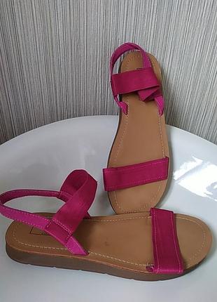 Босоніжки жіночі фуксія 39 розмір