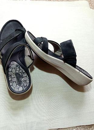 Шлепанцы clarks 38 черные вьетнамки
