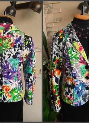 Трикотажный пиджак с ярким цветочным принтом большого размера5 фото