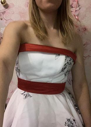 Сукня випускна