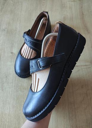 Фирменные женские кожаные туфли  clarks,р.39.