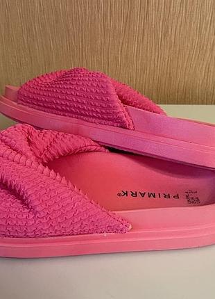 🥰яскраві слайдери шльопанці primark 37