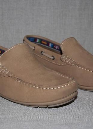 Легкие и удобные мокасины