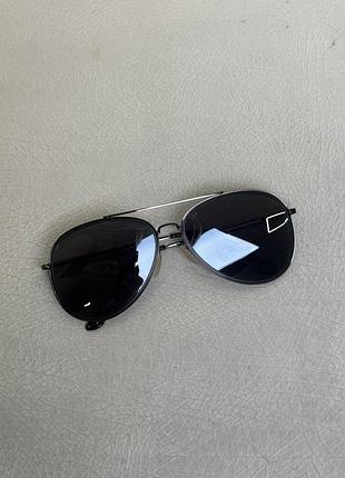 Стильні нові окуляри