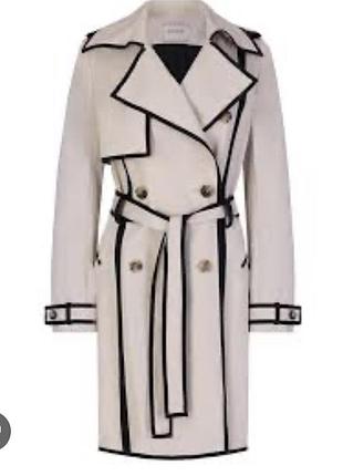 Плащ від lanvin