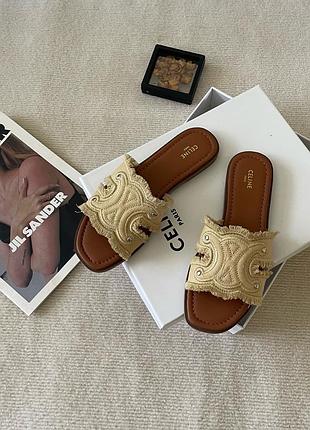 Шльопанці celine