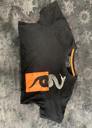 Жіноча футболка reserved