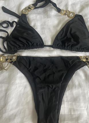 Купальник в каменях