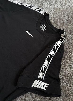 Чоловіча футболка nike