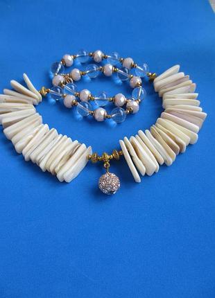 Перламутровое колье с подвеской