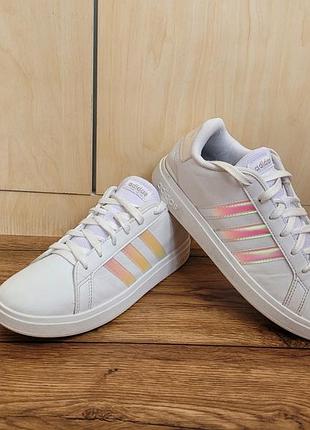 Кросівки adidas 38 розмір