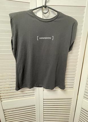 Футболка з плечиками