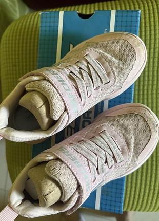 Skechers кросівки літні дівочі 27,5