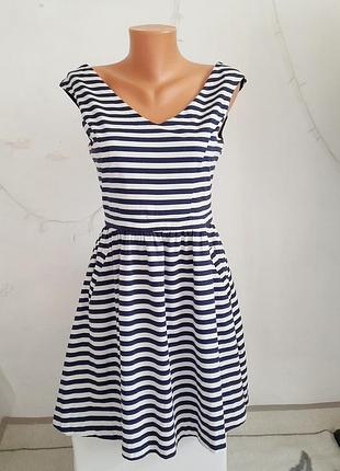 Платье в сине- белом цвете от бренда zara