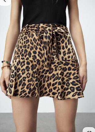 Жіночі шорти-спідниця