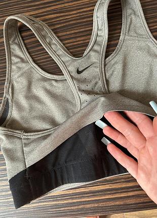 Nike топ 4
